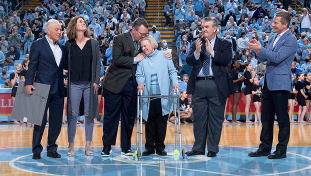 Social Media Reactions: UNC fans pick jersey combo for football opener