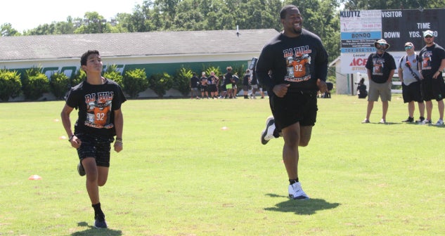 Former Colt, current Cincinnati Bengal B.J. Hill hosts annual football camp  - The Stanly News & Press