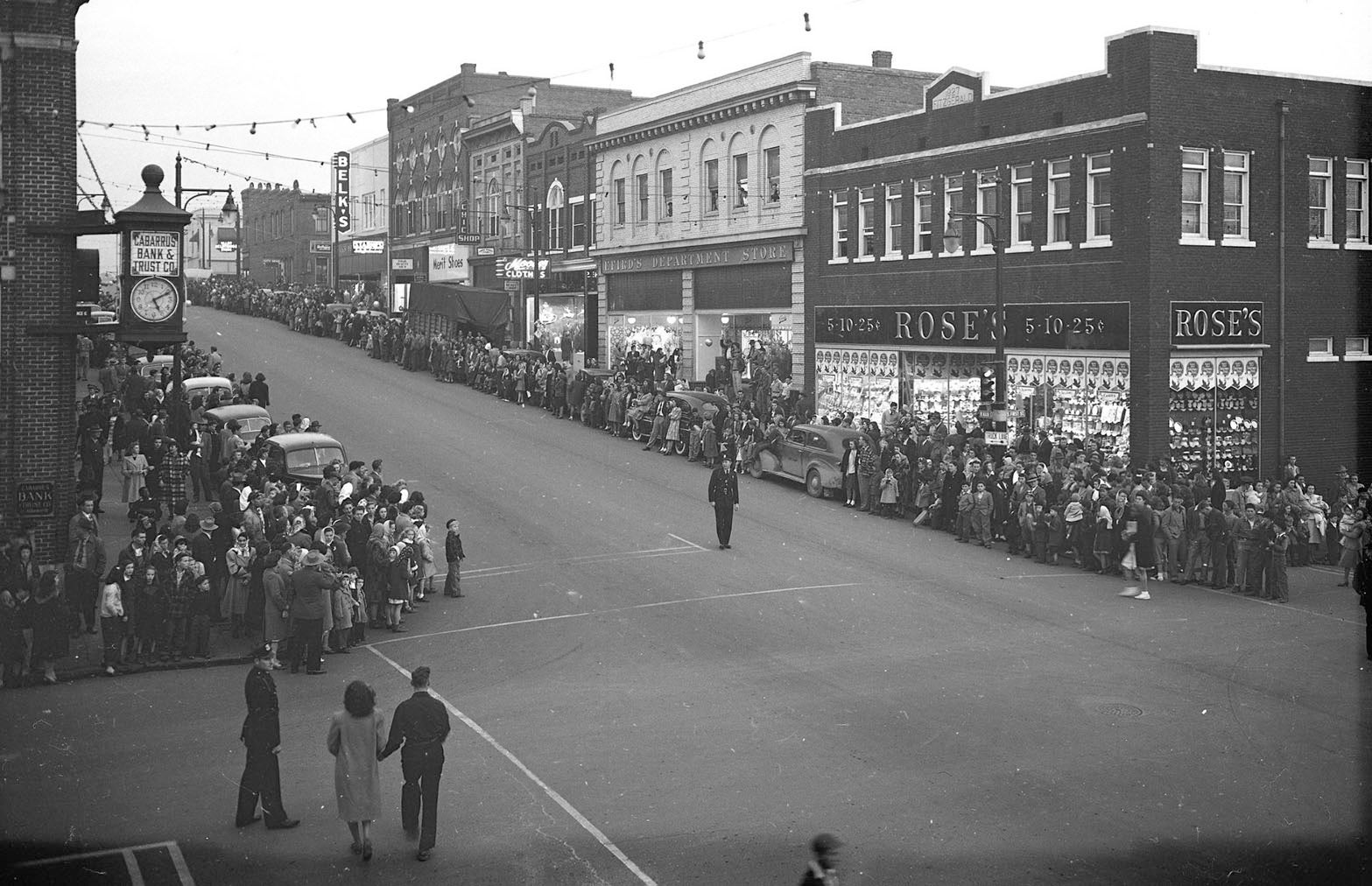 PEEKING INTO THE PAST Albemarle Christmas Parade The Stanly News