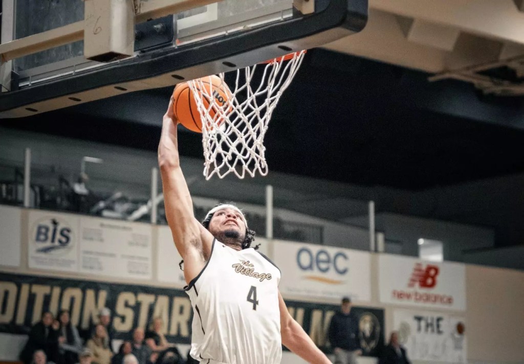 Pfeiffer edges past Southern Virginia to extend win streak